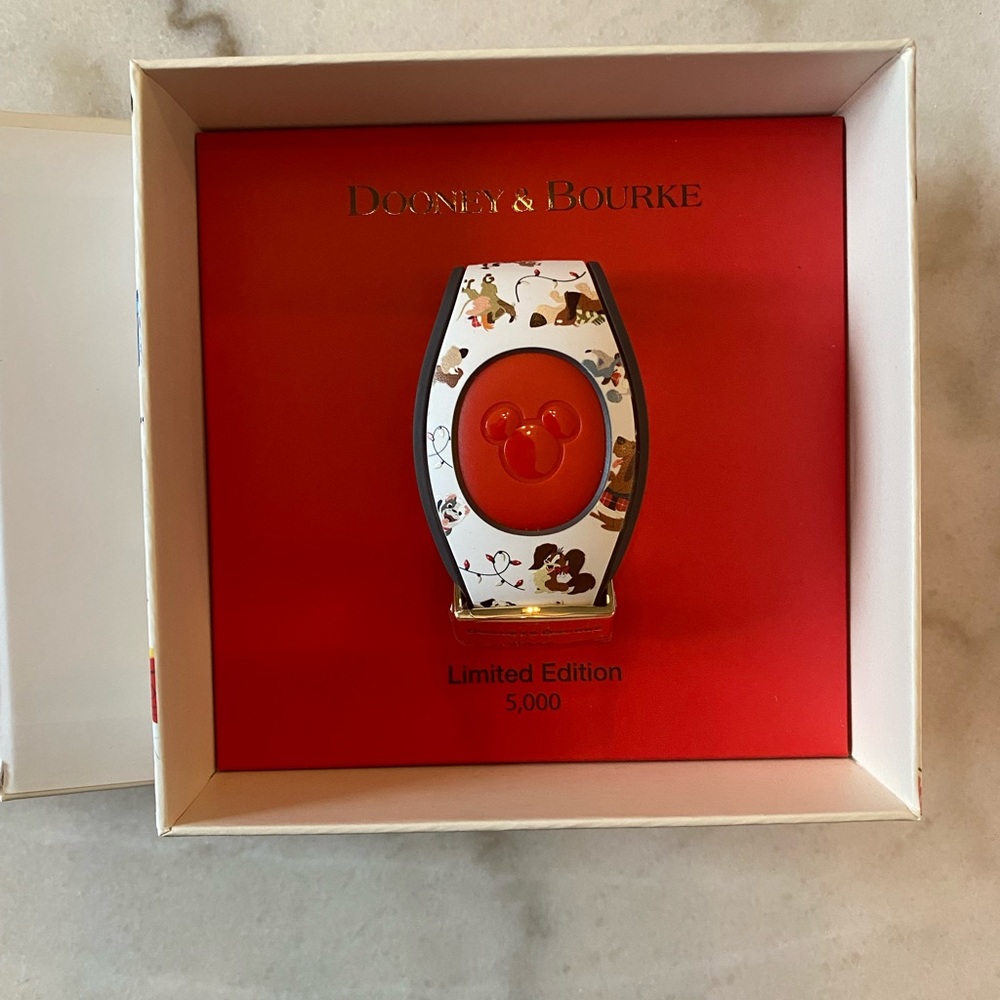 Dooney & Bourke Santa Paws Magic Band